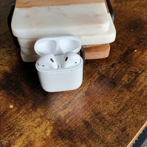 Apple AirPods with charging case